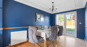 Detached House in Ashford with Free Parking and Hot Tub - Sleeps 10 - Image 5