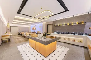 Home Inn Plus Dalian North Railway Station - Image 3