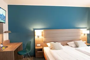 Comfort Garni Hotel - Image 4