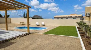 Sun Breeze 4BR Pool Escape Aruba - Image 5