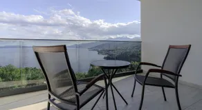 Villa Isabel - Luxury Apartments with Heated Pool & Sea View - Image 4
