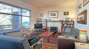 Classic Aussie Beach House - Image 4