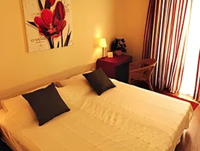 Bed Breakfast Hotel Budapest - Image 2