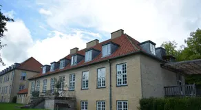 Gem Suites Holiday Apartments - Image 4