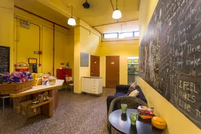 The Hive Singapore Hostel - Image 4
