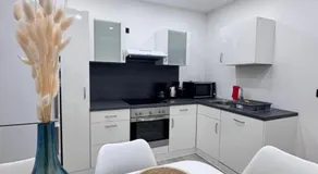 Modernes Haus mit Garten & Privatparkplatz Villa - Image 4