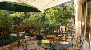 Hôtel Restaurant Les oliviers - Image 2