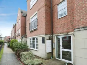 Modern Cosy York City Apartment with Free Parking - Image 3