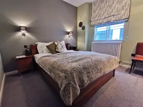 Hammersmith Belle - Image 3