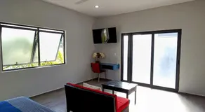Studios V19 - Image 2