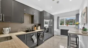 3BR Penthouse Apartment l Peaceful and Spacious - Image 2