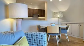 Apartamento boutique con terraza y vistas al mar. Porto Vilanova - Image 3