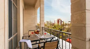 Ambassador Hotel - Image 4