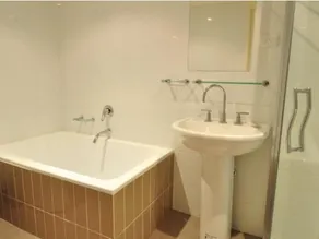 Mowamba D5 - Image 2