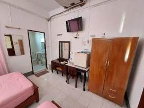 Grand Hotel - Image 4