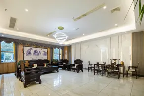 GreenTree Eastern Hotel Bengbu Huaishang Avenue Guogou Plaza - Image 3