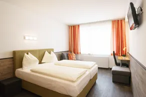 Hotel Drei Kreuz - Self Check In - Image 2