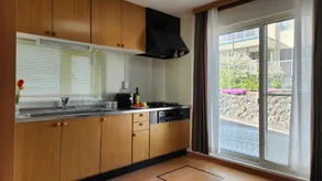 Experience relaxation in Otaru's bungalow - Image 3