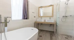 Degenfeld Kastély Tóparti Vendégház - Image 5