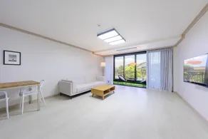 Jeju Aewol Hongsland Pension - Image 3