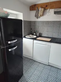 Sunny and spacious apartment in central location! - Image 5
