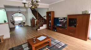 Gomes & Fortunato House - Image 2