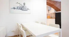 Central Apartment - Image 4