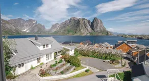 Sakrisøy Gjestegård - Manor House in Sakrisøy - Solbakken anno 1880 - Image 4