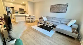 Miracle Mile Apartments - Image 2