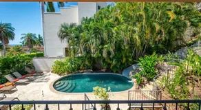 Luxury Five-Bedroom Oasis in Playa Flamingo with a Private Pool and Stylish Decor - Image 3