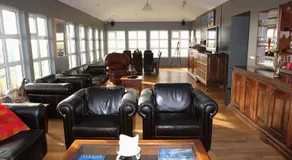 Ármót Guesthouse - Image 3