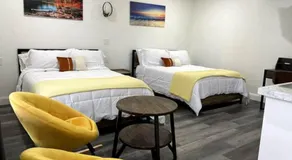 Gatehouse Motel - Image 2