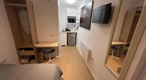 Modern Cosy Studio - Easy Access - Workspace - Parking - Image 5
