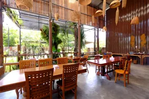 Hug Sakhonnakhon Hotel - Image 2
