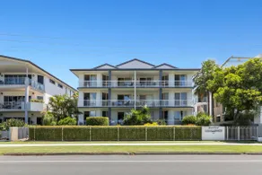 Ground Floor 2Bed Beachfront Apartment, Kingscliff - Image 3