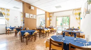 Hotel Lariana - Image 2