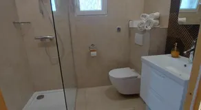 Haus Masuren, bei Ilawa, Angelbootvermietung, Dom czerwony i zielony - Image 2
