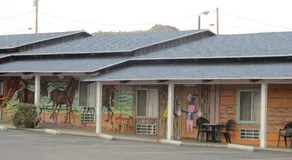 El Trovatore Motel - Image 3
