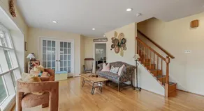 ALX Cape Cod 3 BR Near Old Town & Mount Vernon - Image 3