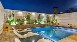 Designer 7 bedroom Heated Pool Stay Heirloom - Image 4