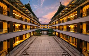 Nine View Lake Fondney Hot Spring Hotel - Image 5
