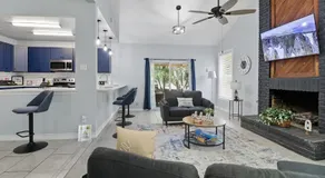 Luxury vacation house with Private Pool & Jaccuzi Close to SeaWorld Alamo and River Walk - Image 2