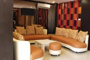 Luxpoint Hotel Surabaya - Image 2