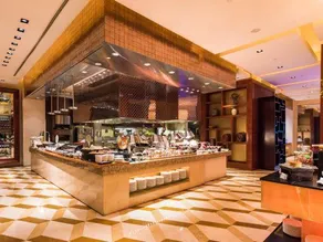 The Grand Suites at Four Seasons - Image 5