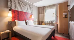 Hotel Mermoz Paris Le Bourget - Image 2