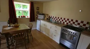 Hollins Lodge and Old Workshop - Image 4