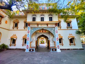 Palkiya Haveli - Heritage Hotel - Image 3