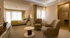 Luna Boutique Hotel - Image 2