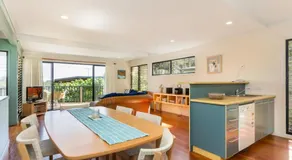 Straddie Beach House 3 - Image 3