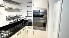 Beautiful 2 bedroom garden flat w/ free parking - Image 5